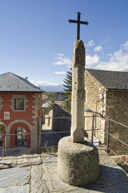 Alberg Anna Maria Janer Llivia Exteriér fotografie